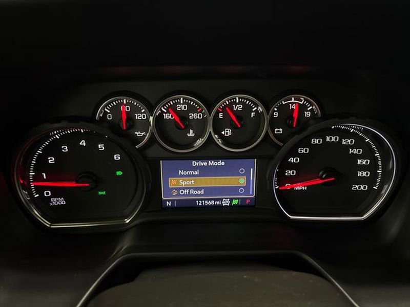 Used 2021 Chevrolet Suburban RST w/ Rear Media and Nav Package AWD/4WD image 46