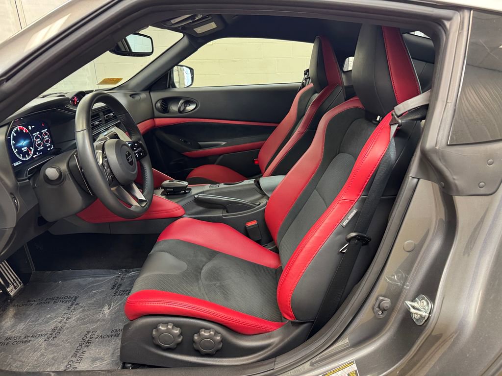 Used 2024 Nissan Z Performance w/ Floor Mat Package RWD image 11