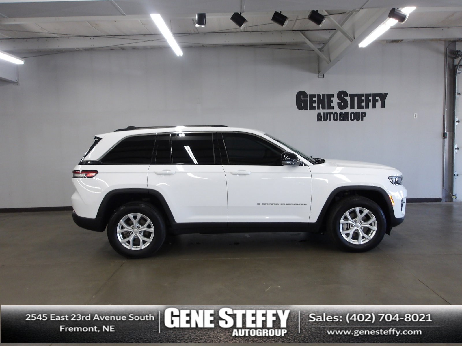 Used 2023 Jeep Grand Cherokee Limited