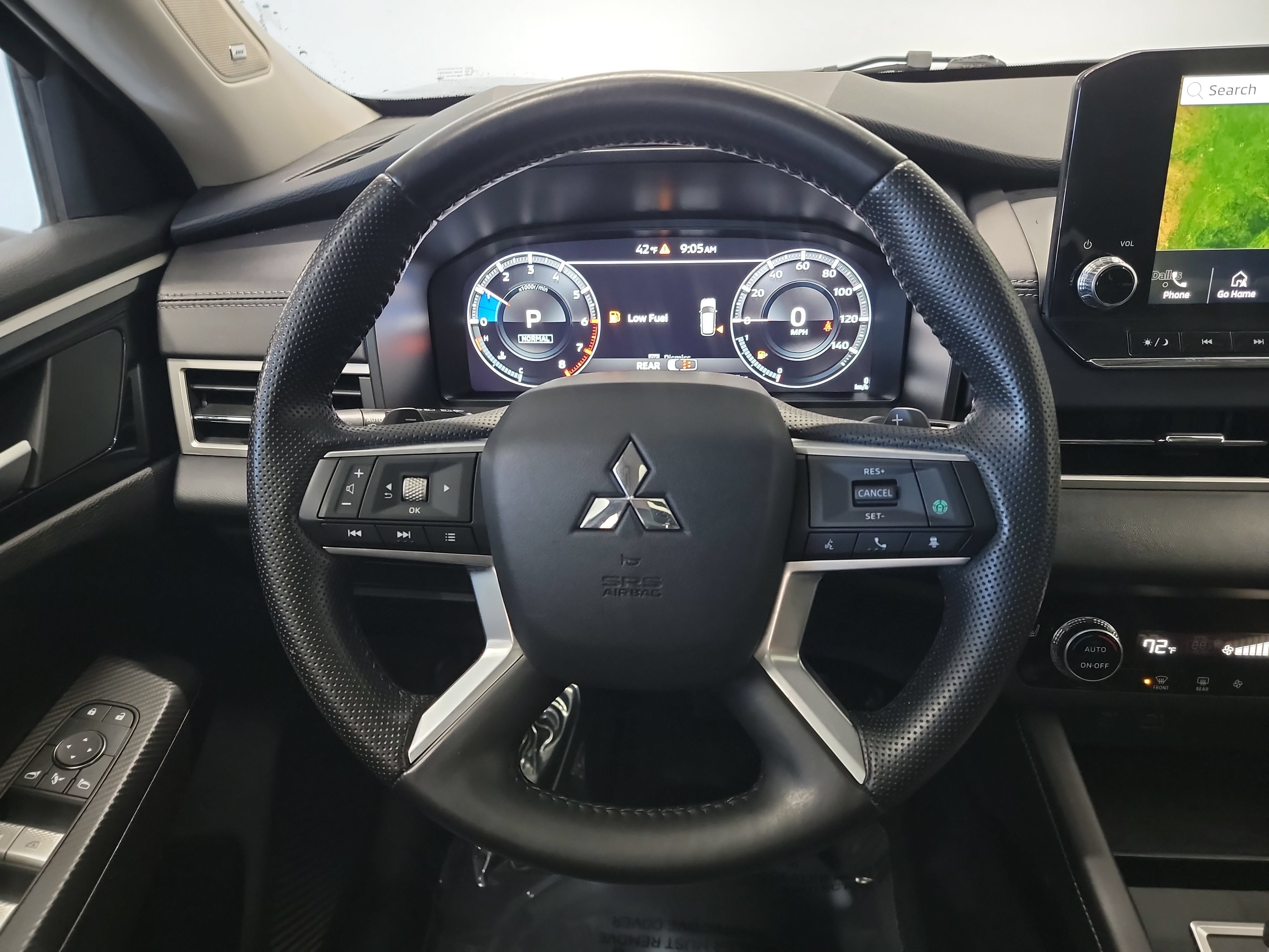 Used 2023 Mitsubishi Outlander SE FWD image 17