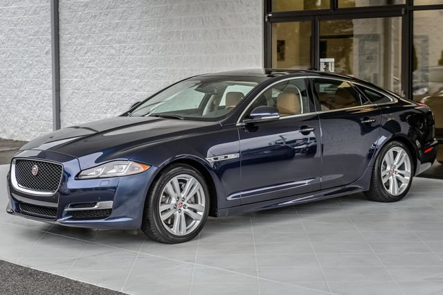 Used 2016 Jaguar XJ R-Sport AWD/4WD image 6