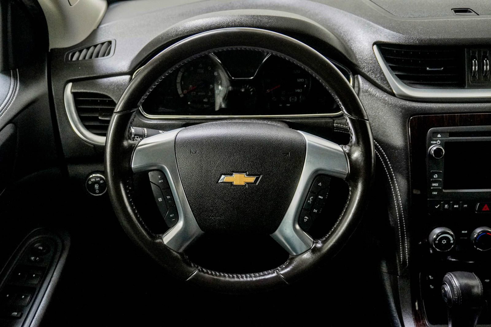 Used 2017 Chevrolet Traverse LT w/ Style and Technology Package AWD/4WD image 21