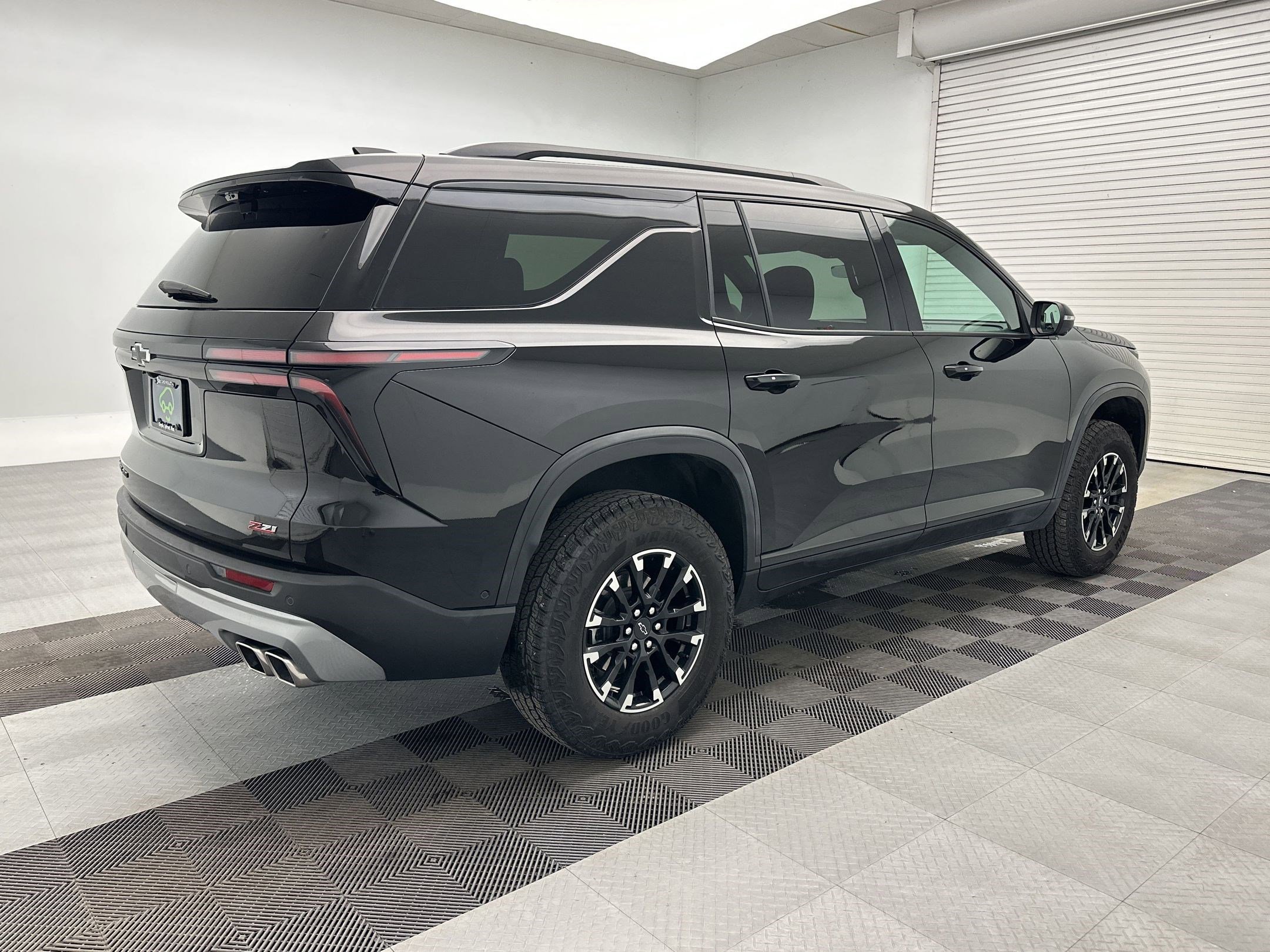 Certified 2025 Chevrolet Traverse Z71 w/ Enhanced Driving Package image 9