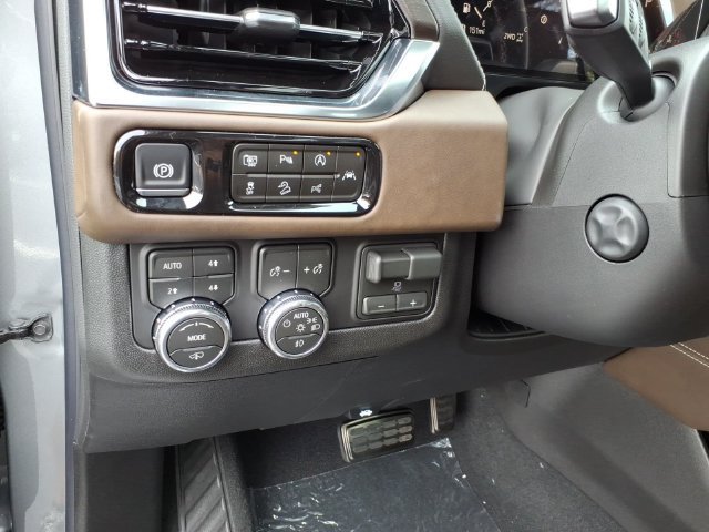 New 2027 GMC Yukon XL Denali Ultimate AWD/4WD image 32