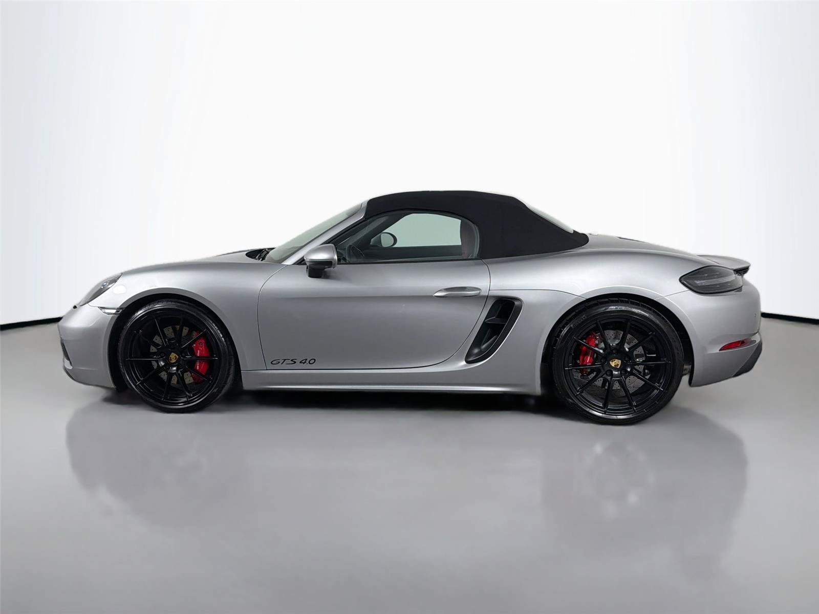 Certified 2025 Porsche 718 Boxster GTS RWD image 2