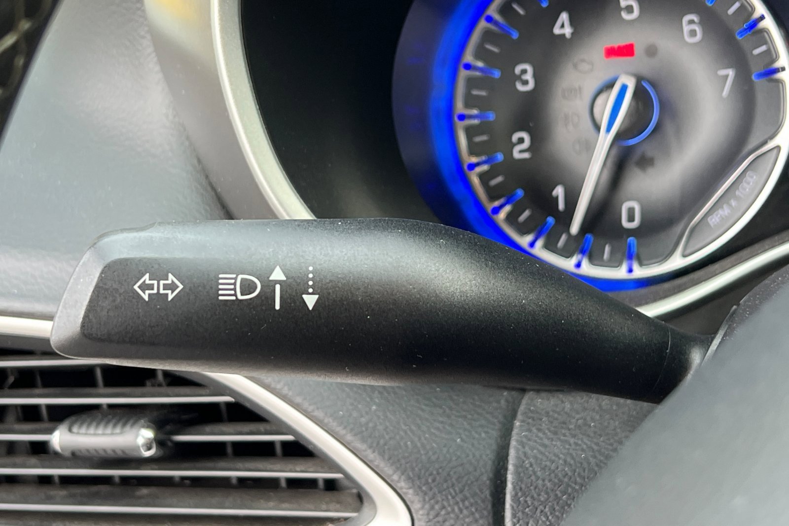 Used 2023 Chrysler Pacifica Touring-L image 33