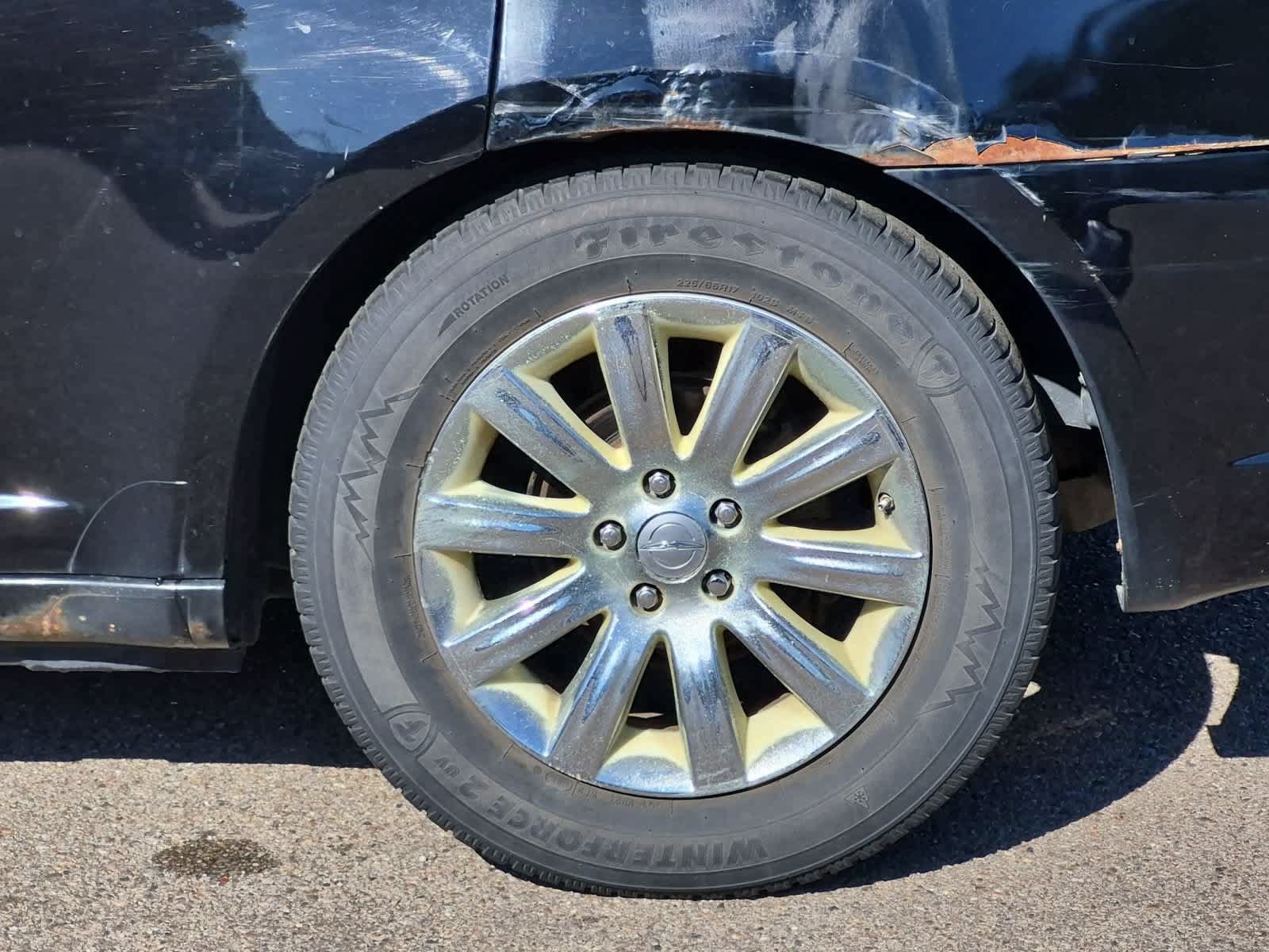 Used 2013 Chrysler 200 Limited FWD image 14