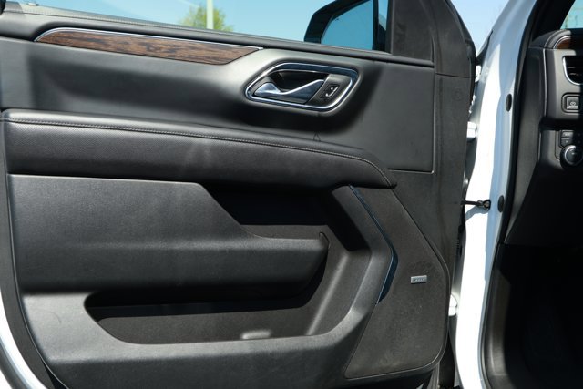 Used 2023 Chevrolet Suburban Premier image 23