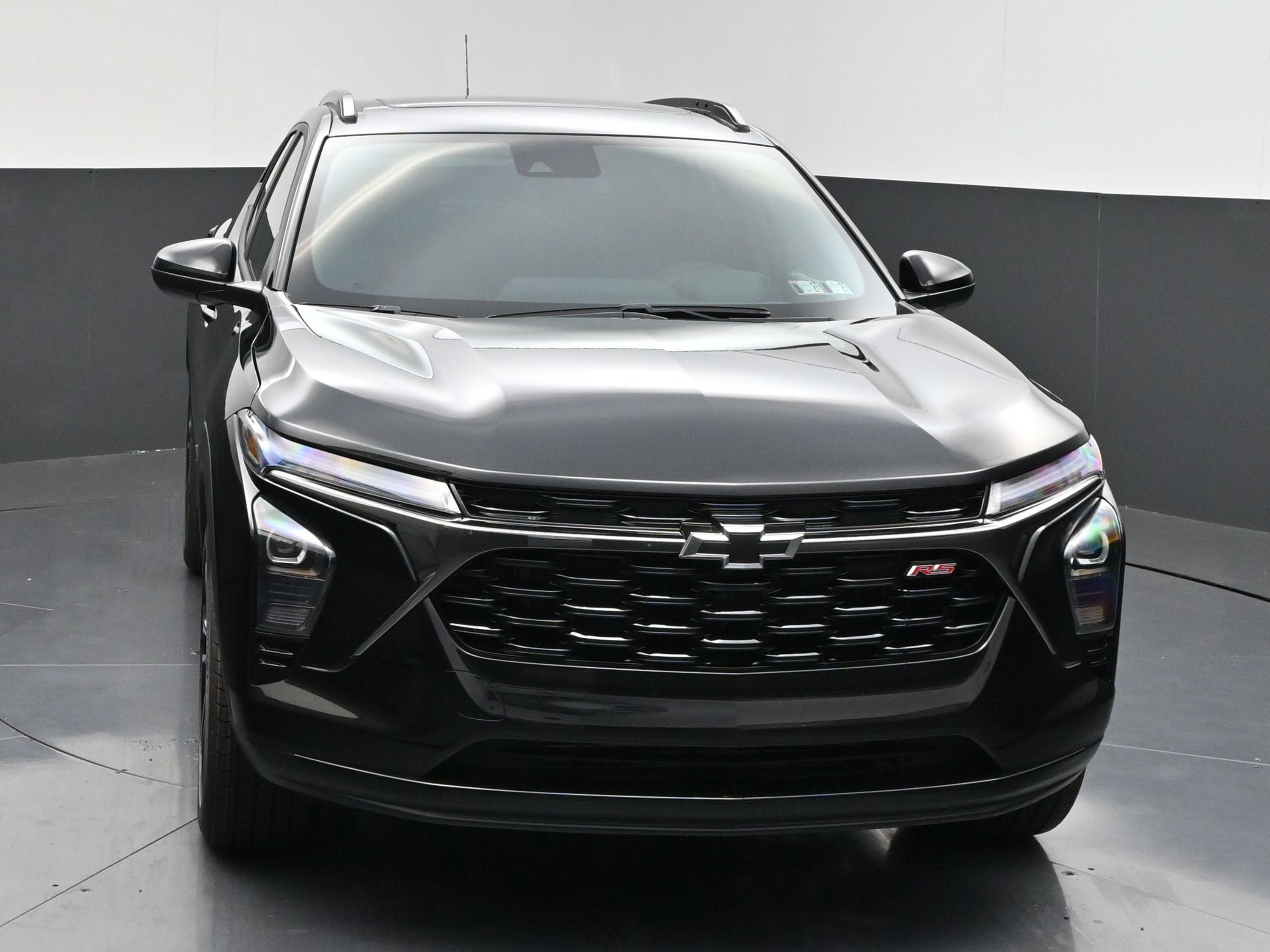 New 2026 Chevrolet Trax RS w/ Sunroof Package FWD image 3