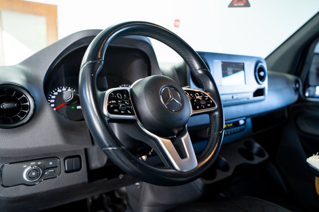 Used 2019 Mercedes-Benz Sprinter 170 image 23