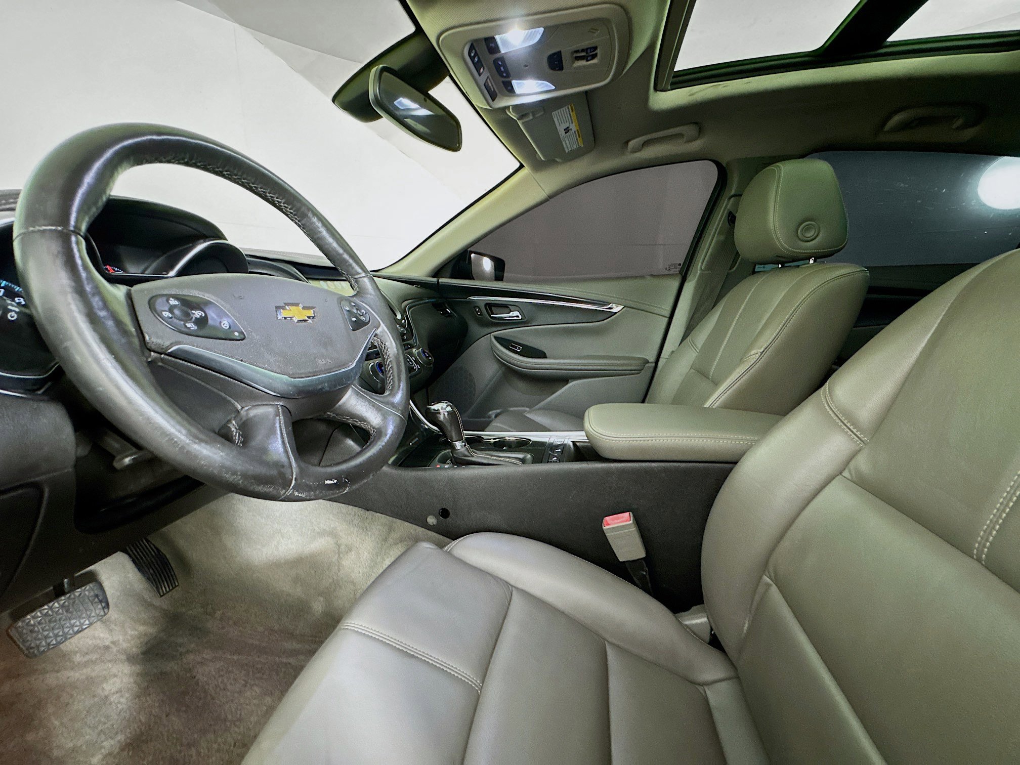 Used 2019 Chevrolet Impala LT w/ Sunroof and Spoiler Package image 21