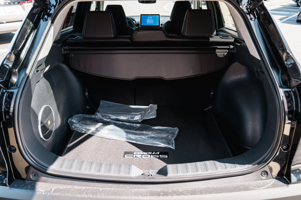 New 2026 Toyota Corolla Cross XLE w/ Convenience Package FWD image 7