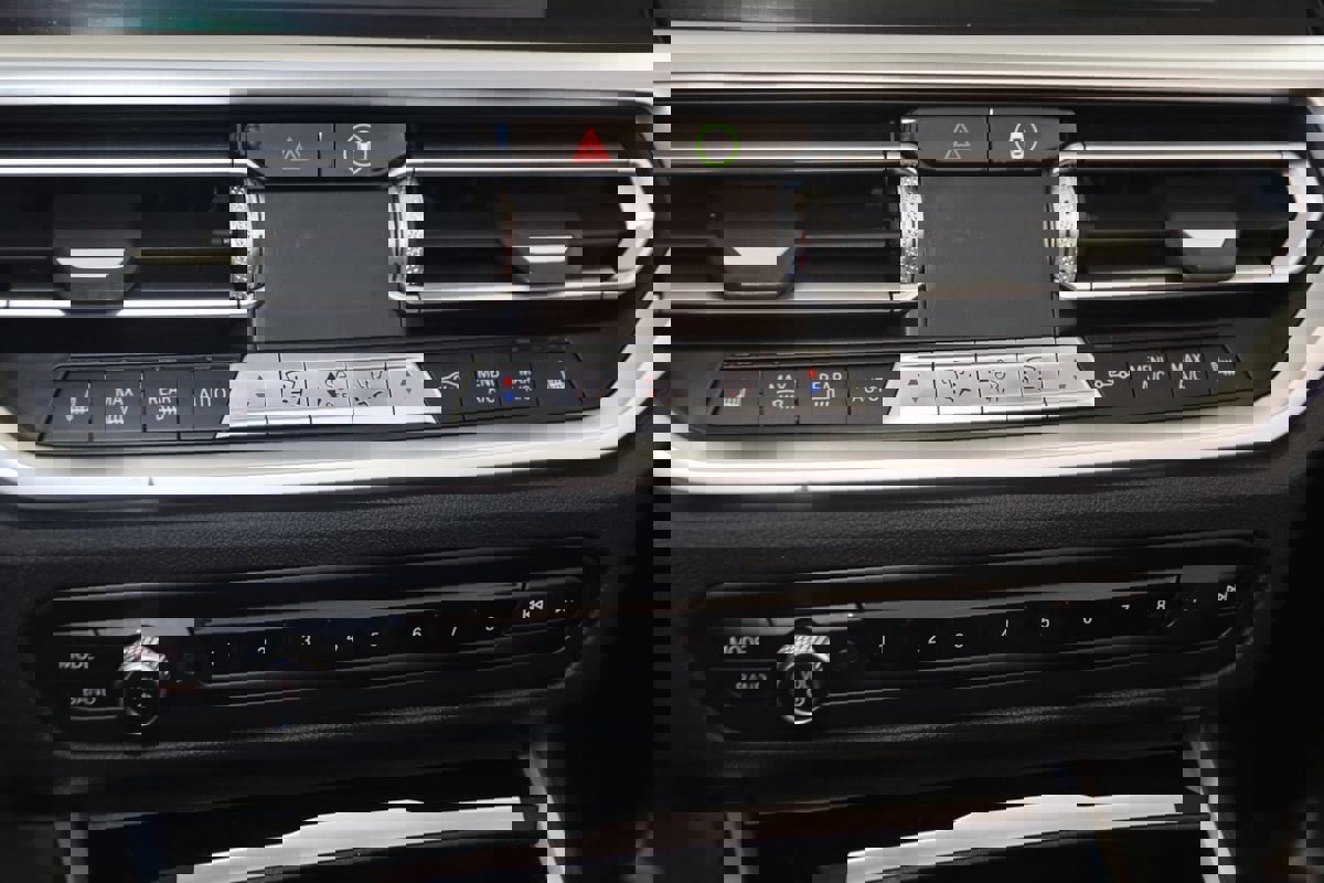 Used 2021 BMW 430i Convertible w/ Convenience Package image 39