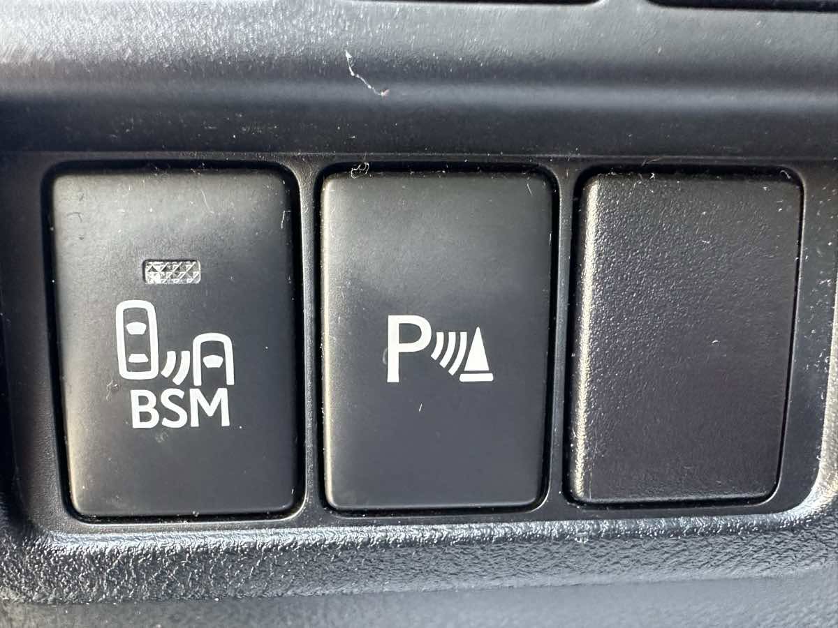 Used 2016 Lexus IS 300 AWD w/ Navigation System Package image 13