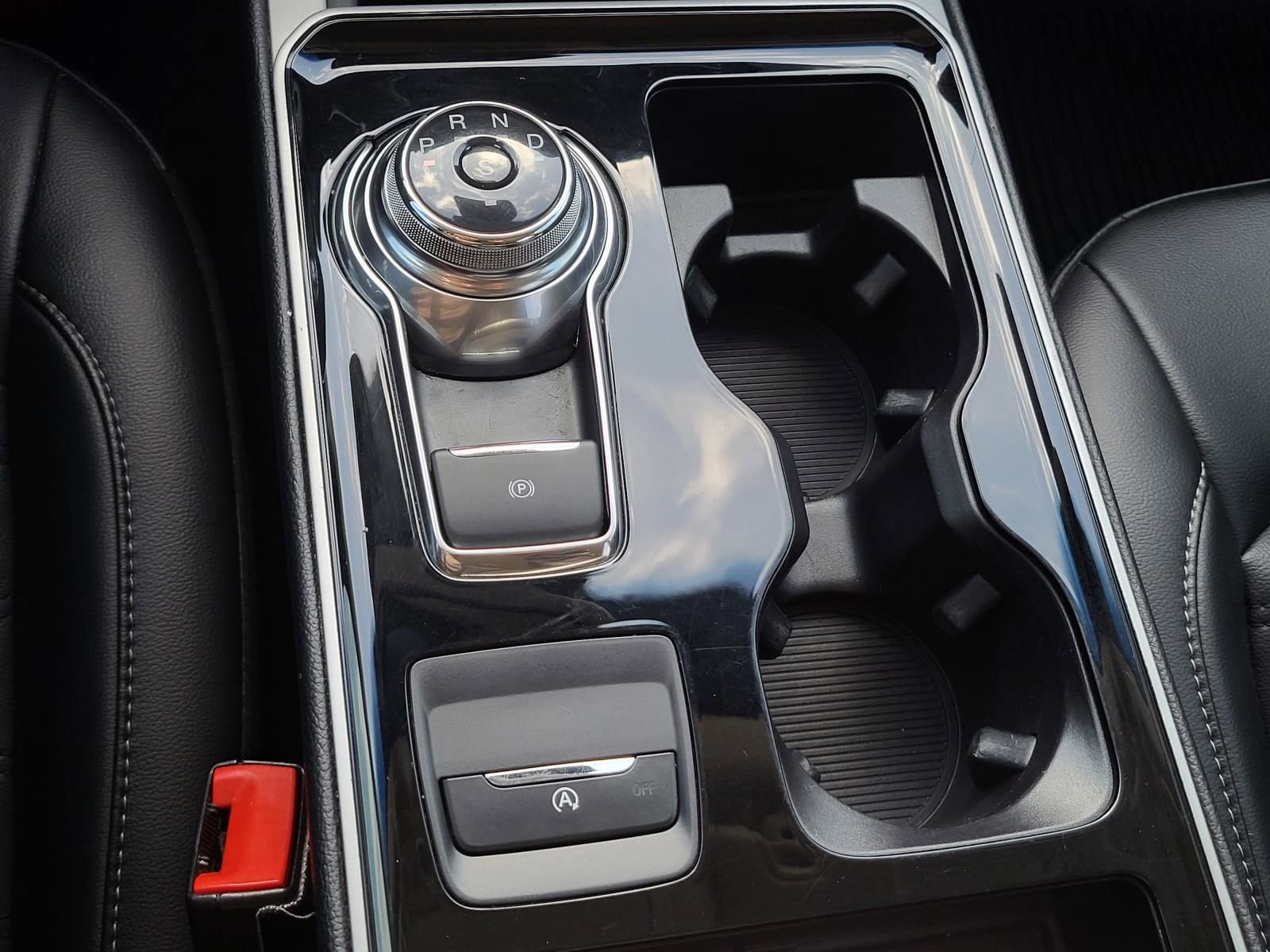 Used 2019 Ford Edge SEL w/ Equipment Group 201A FWD image 29