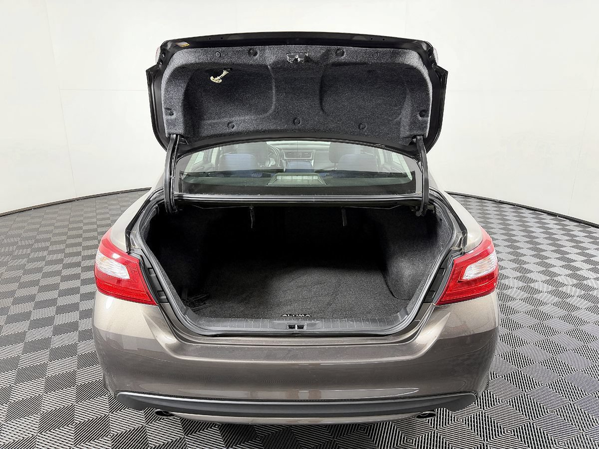 Used 2017 Nissan Altima 2.5 SV FWD image 13