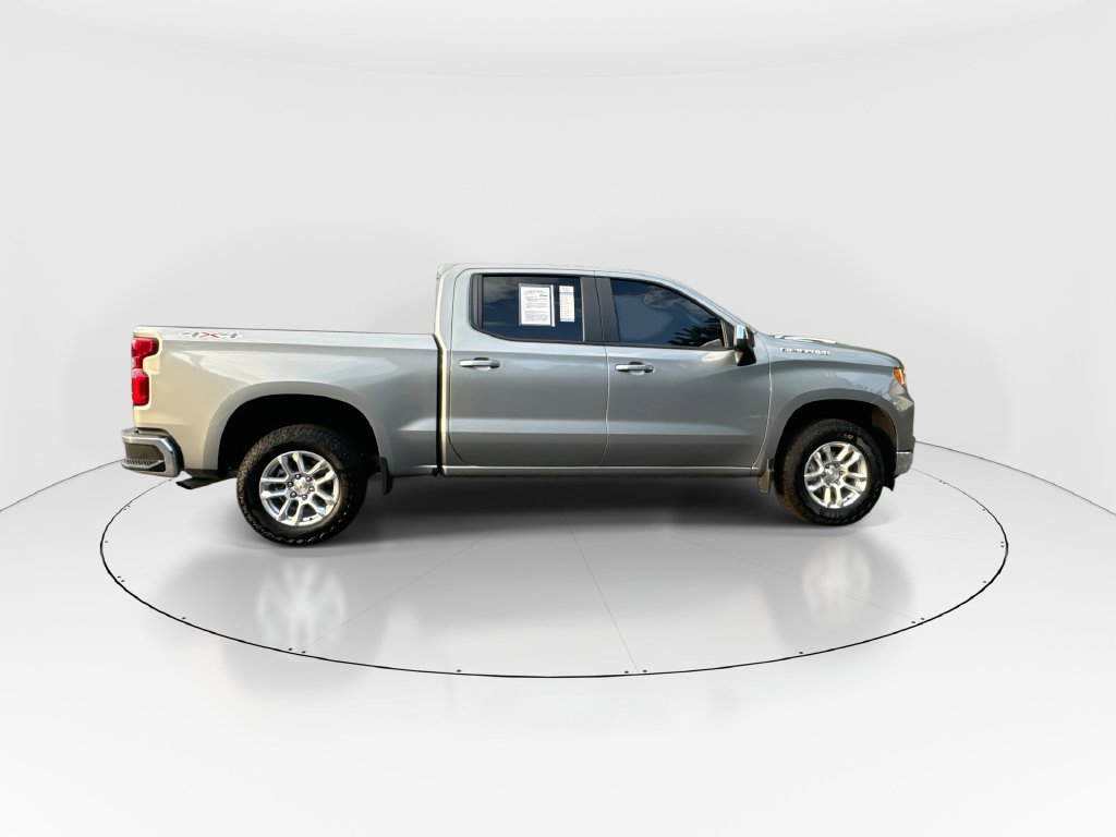 Used 2025 Chevrolet Silverado 1500 LT AWD/4WD image 9