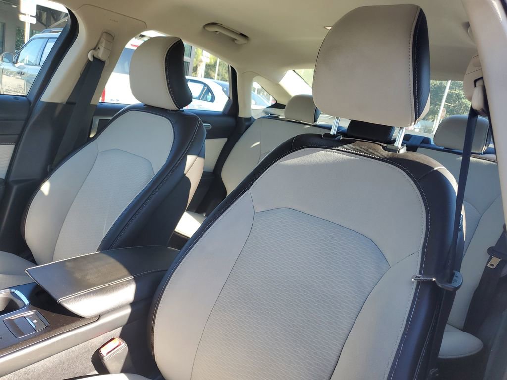 Used 2019 Ford Fusion SE w/ Equipment Group 151A image 17