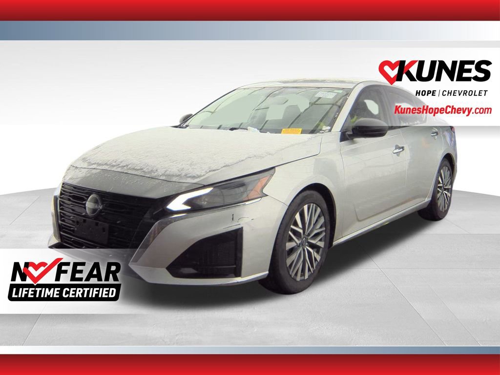 Used 2024 Nissan Altima 2.5 SV