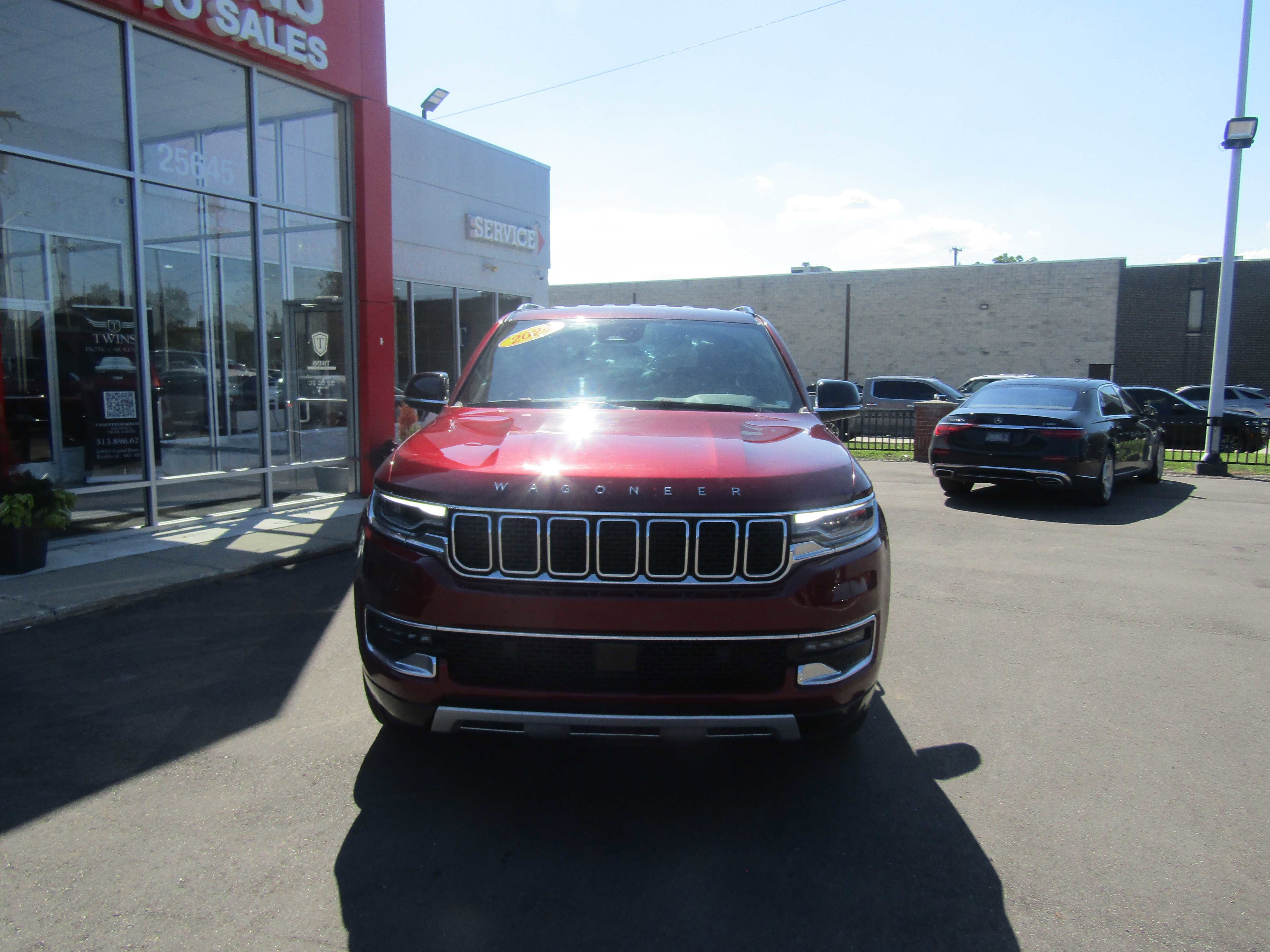 Used 2024 Jeep Wagoneer L Series II w/ Flexible Seating Group image 6