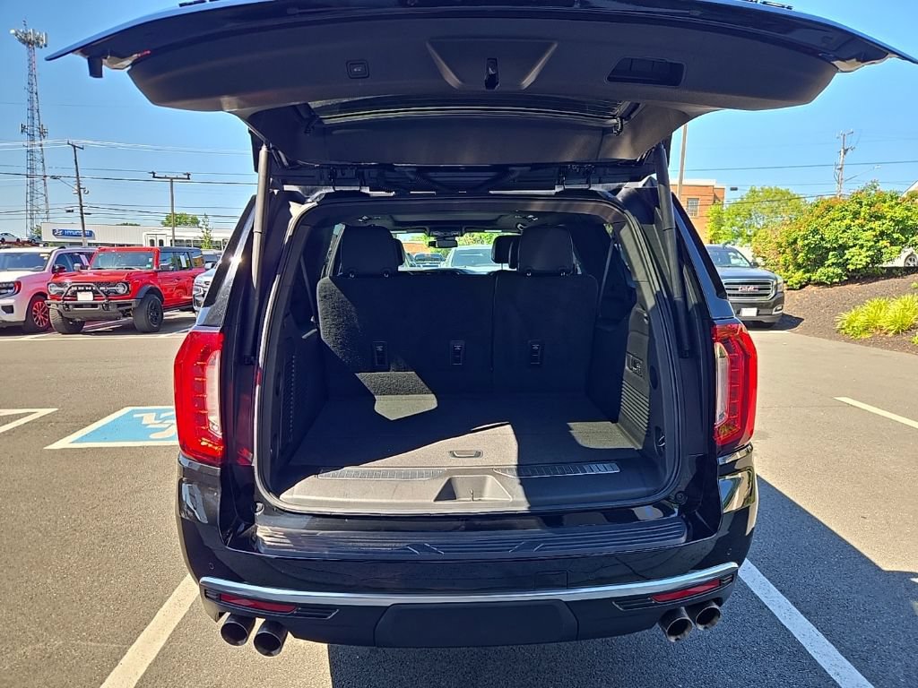 Used 2024 GMC Yukon XL Denali AWD/4WD image 54