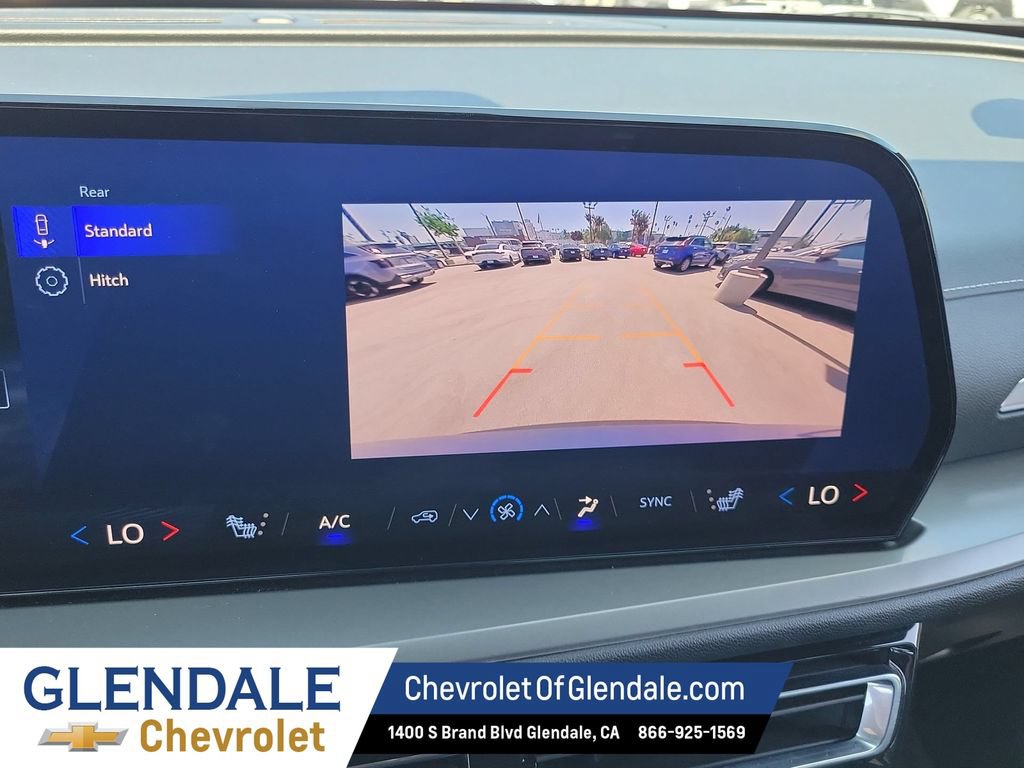 Certified 2025 Chevrolet Traverse LT FWD image 27