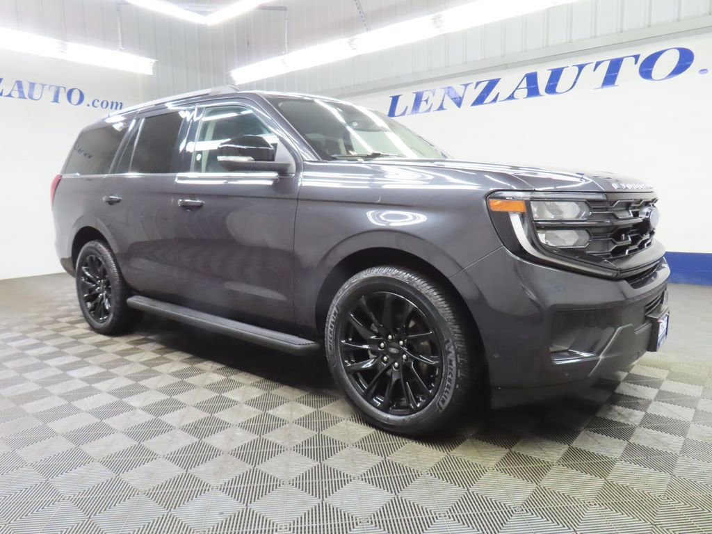 Used 2025 Ford Expedition Active image 5