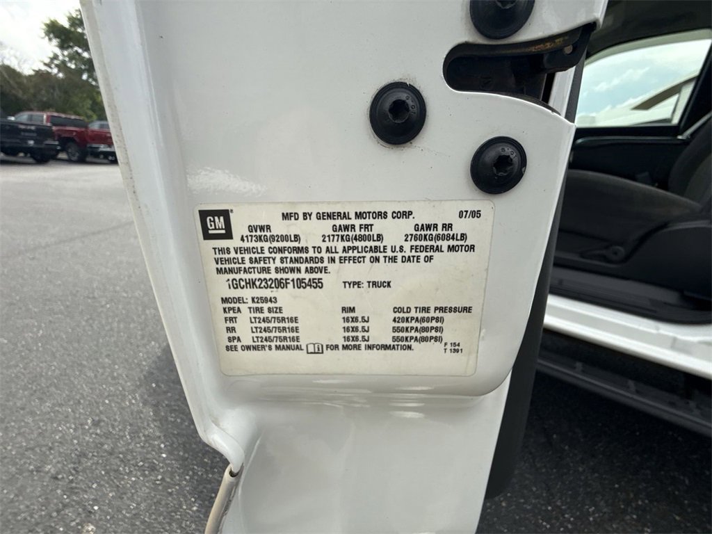 Used 2006 Chevrolet Silverado 2500 LS w/ Skid Plate Package image 30