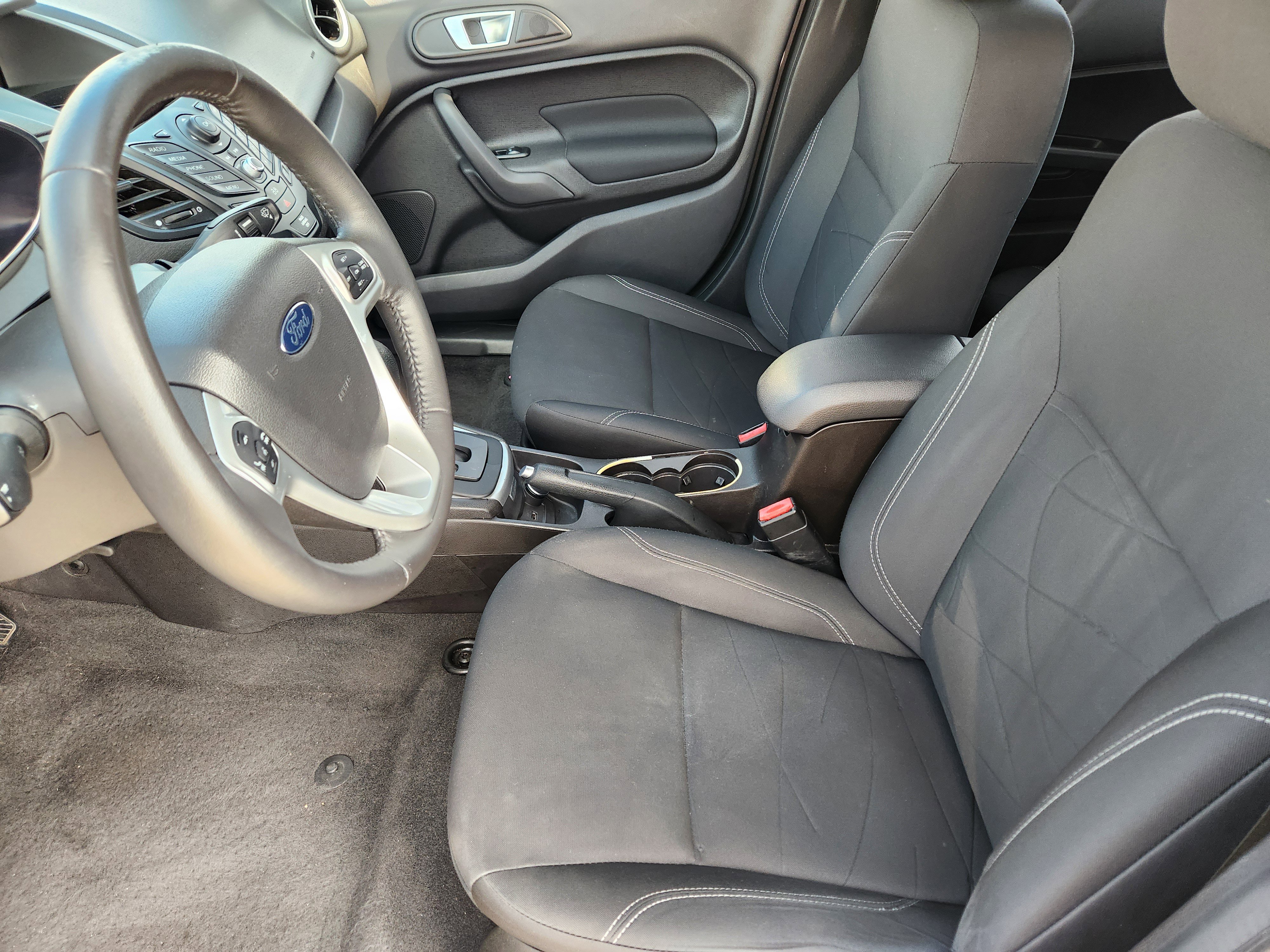 Used 2015 Ford Fiesta SE image 13