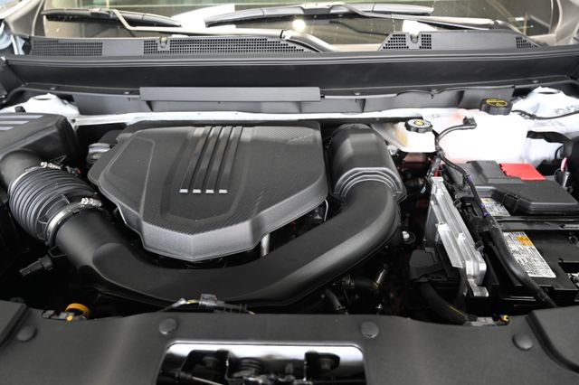 New 2026 Chevrolet Traverse LT w/ Driver Confidence Package FWD image 30