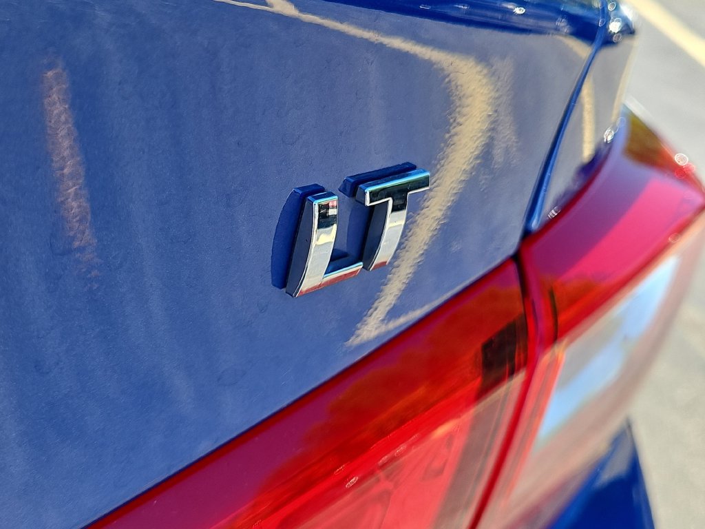 Used 2023 Chevrolet Malibu LT FWD image 10