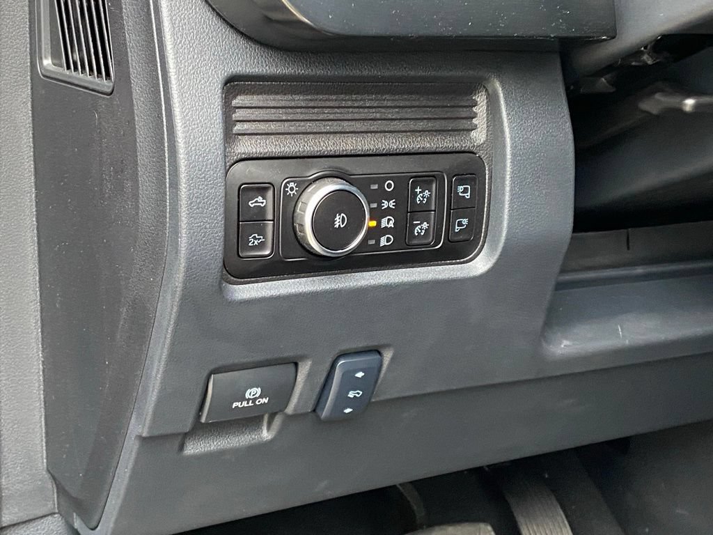 Used 2025 Ford F250 Lariat w/ Chrome Package AWD/4WD image 12