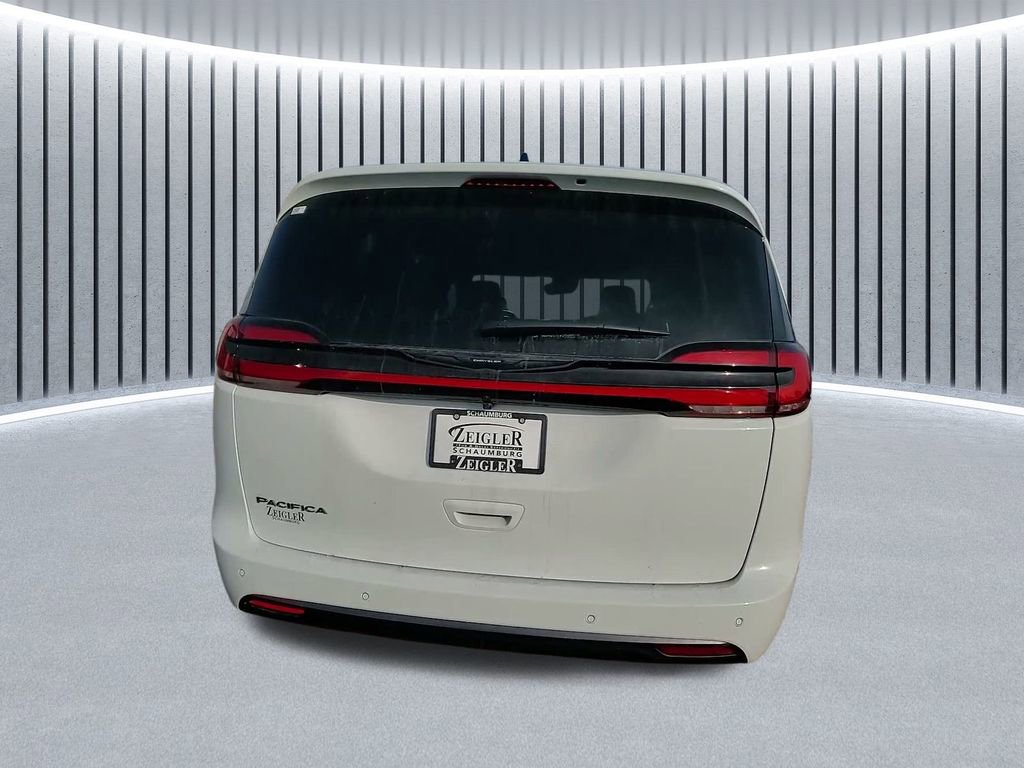 New 2026 Chrysler Pacifica Select FWD image 10