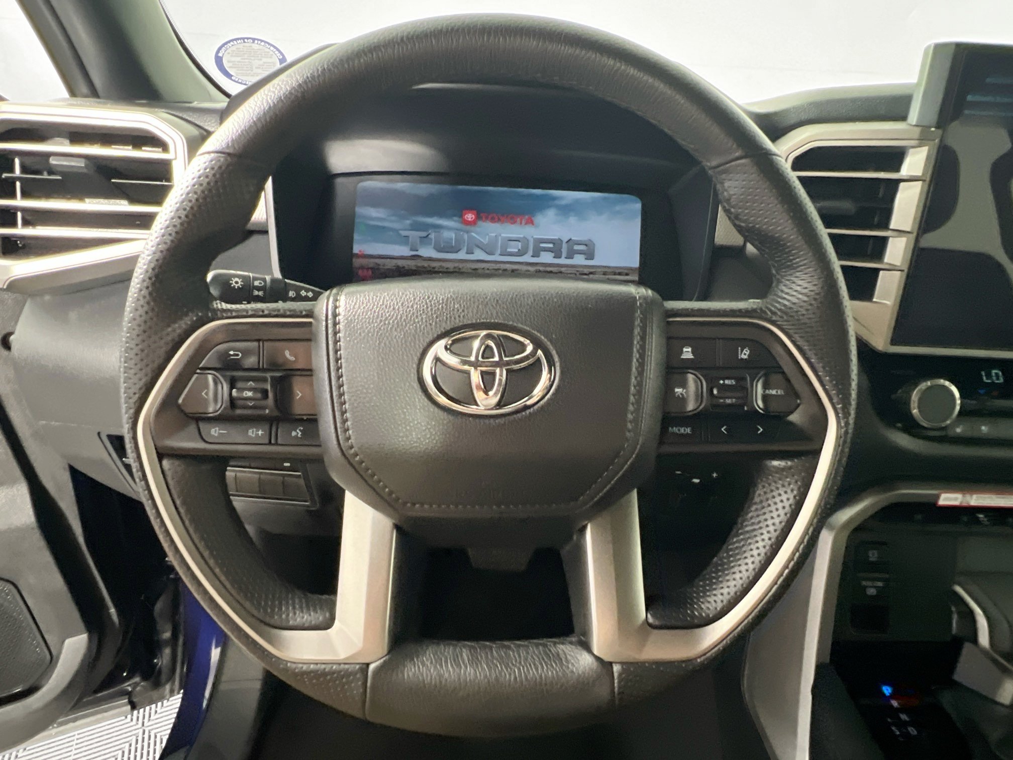 Used 2026 Toyota Tundra Limited AWD/4WD image 17
