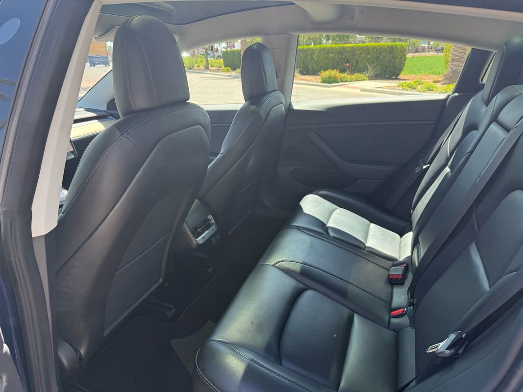 Used 2018 Tesla Model 3 Mid Range RWD image 10