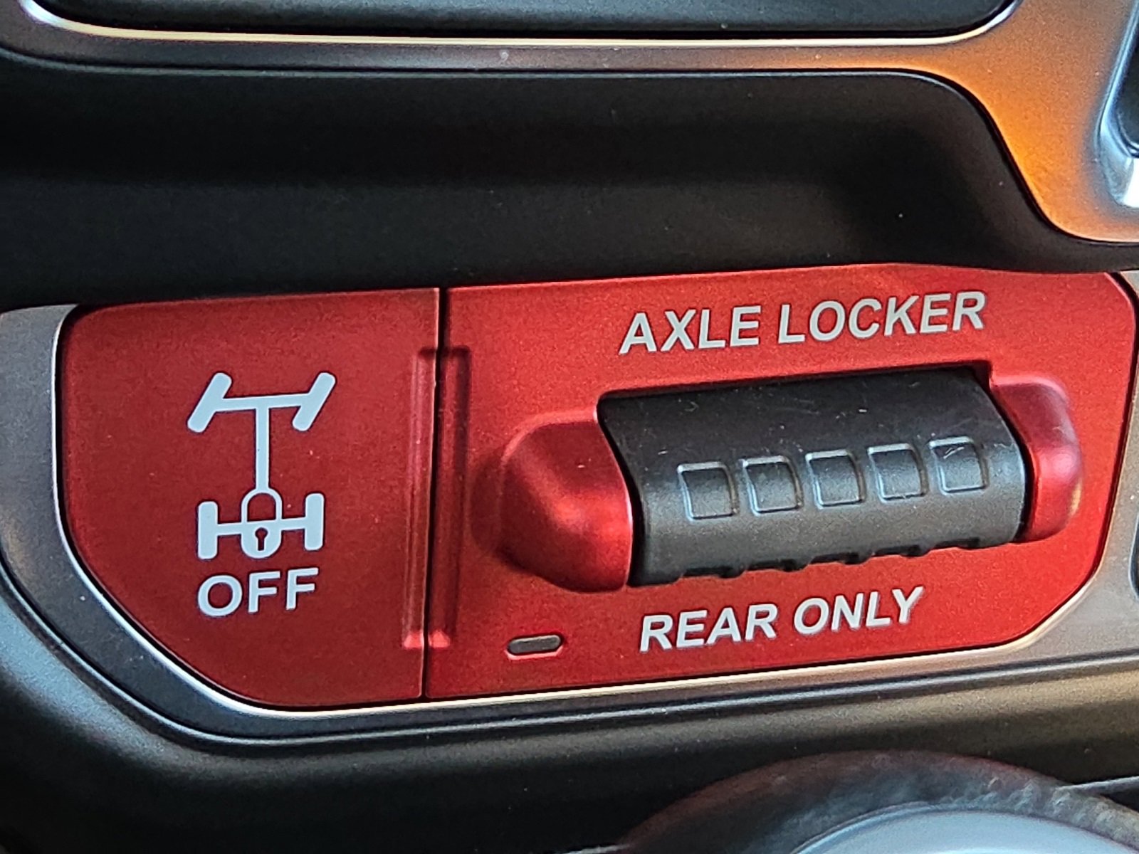 New 2026 Jeep Gladiator Mojave w/ Safety Group image 18