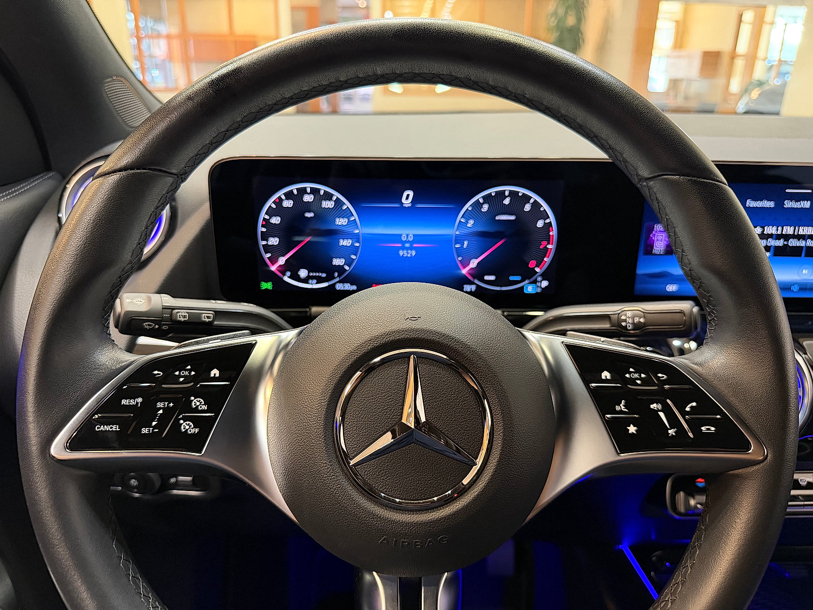 Used 2025 Mercedes-Benz GLA 250 image 21