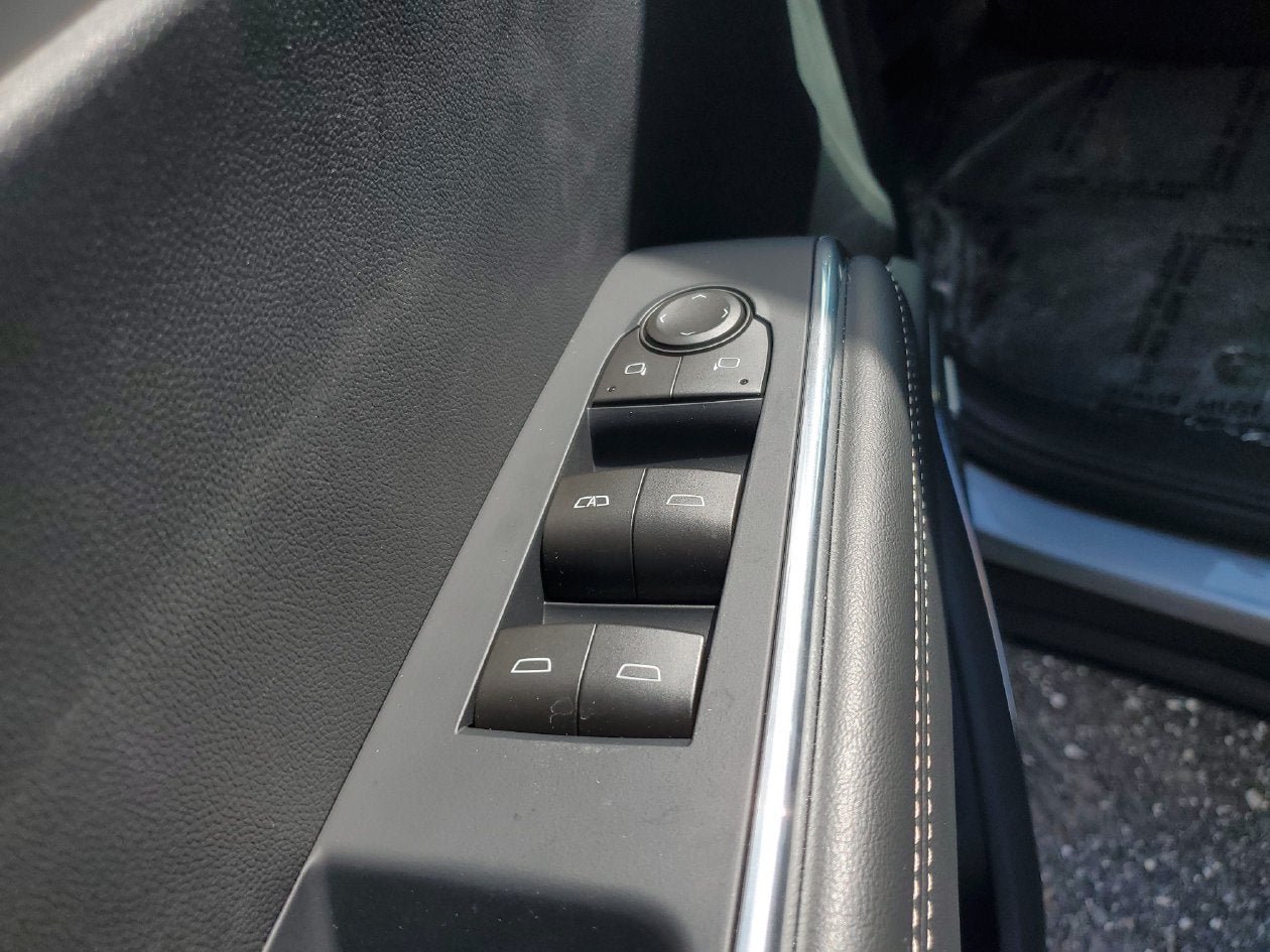 New 2026 GMC Acadia Elevation w/ Elevation Premium Package FWD image 18