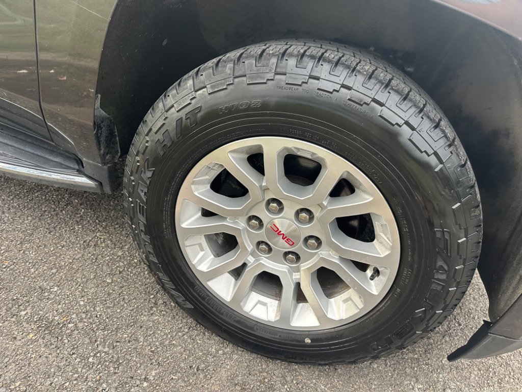 Used 2020 GMC Yukon XL SLT image 5