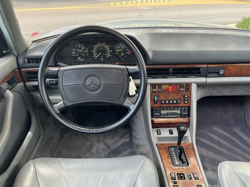 Used 1987 Mercedes-Benz 560 SEL image 16