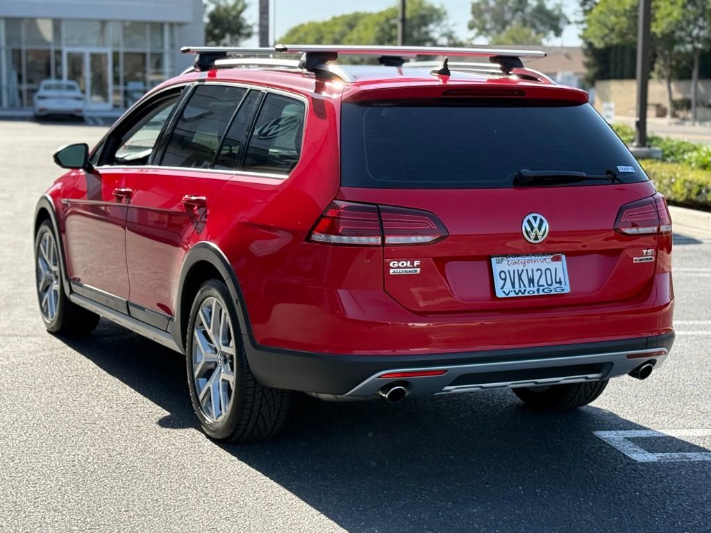 Used 2018 Volkswagen Golf Alltrack SEL image 5