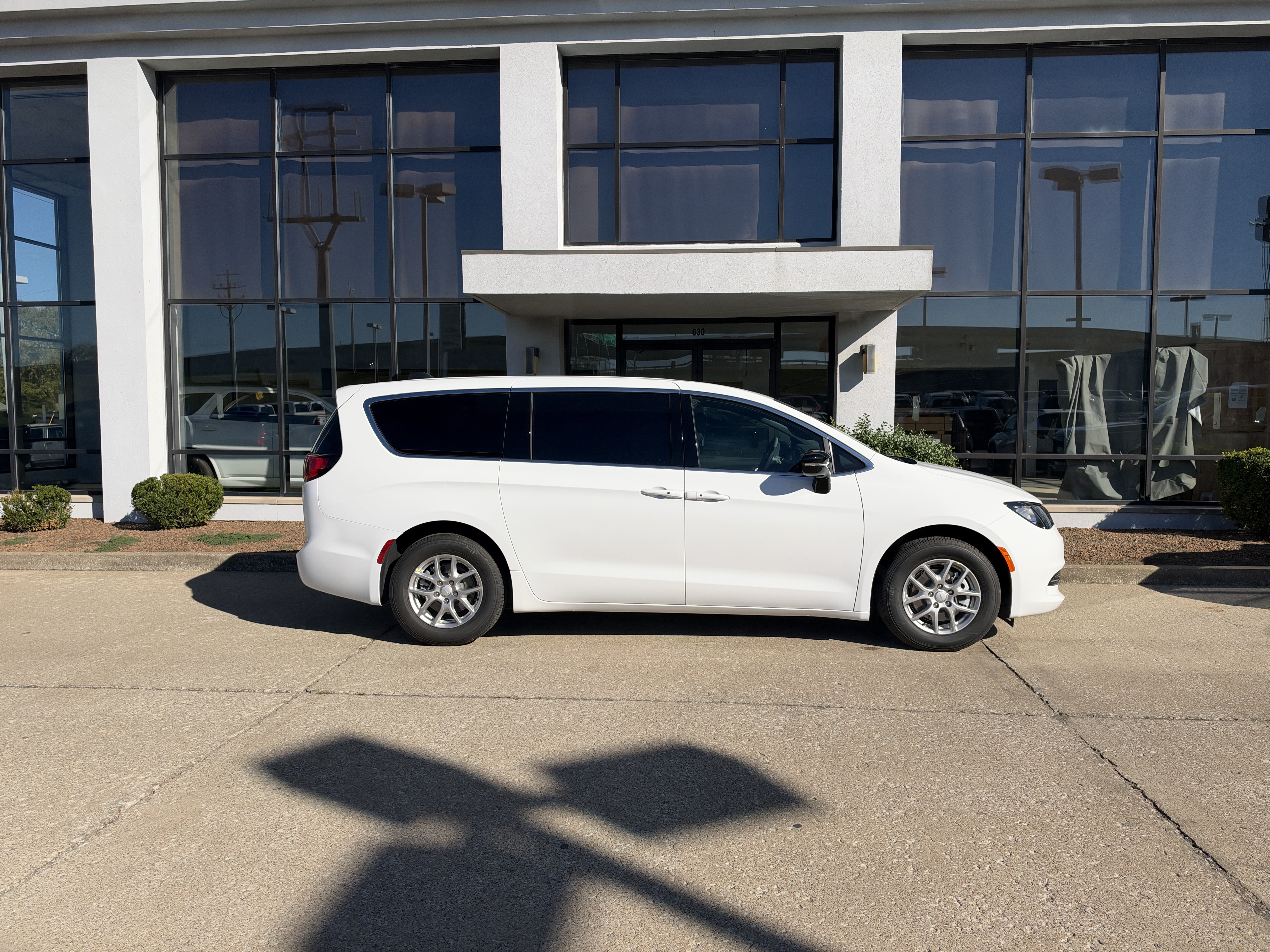 New 2027 Chrysler Pacifica LX FWD image 3