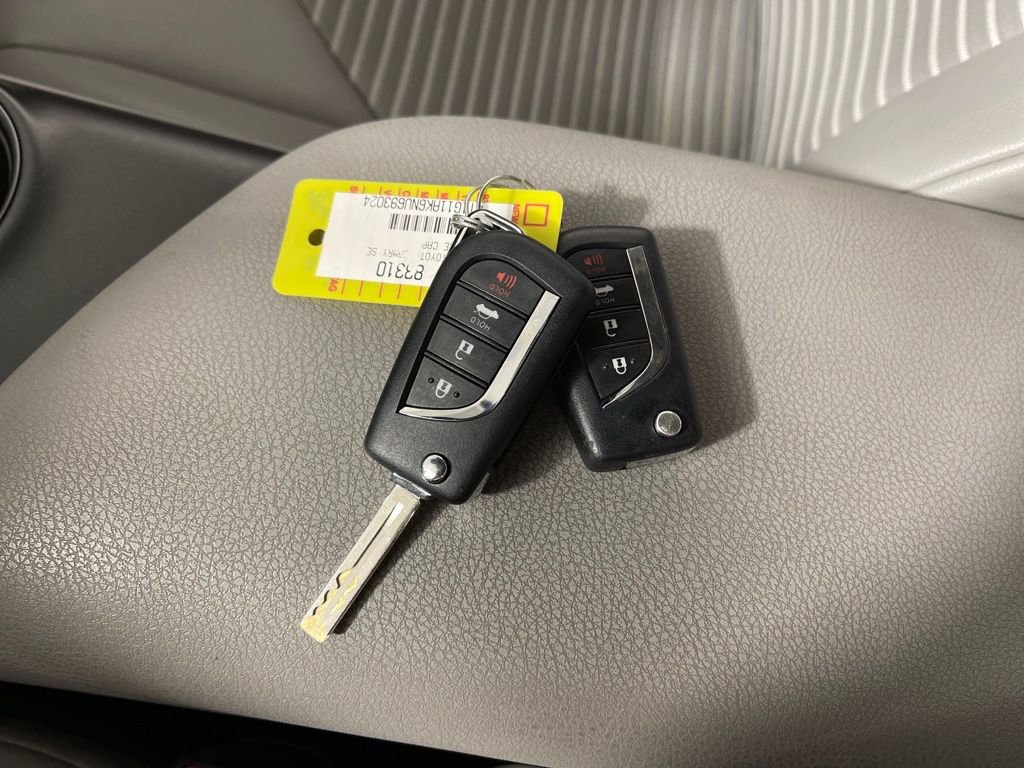 Certified 2022 Toyota Camry SE image 24