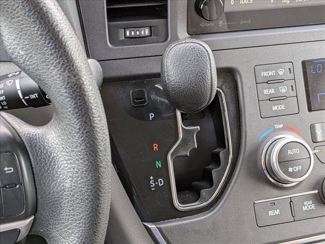 Used 2017 Toyota Sienna LE image 15