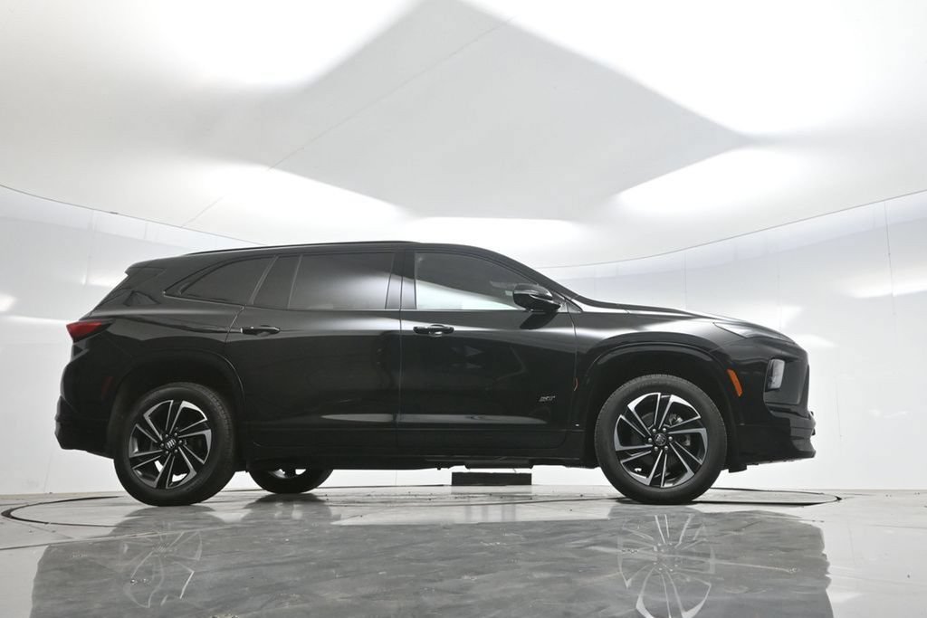 Used 2025 Buick Enclave Sport Touring FWD image 14
