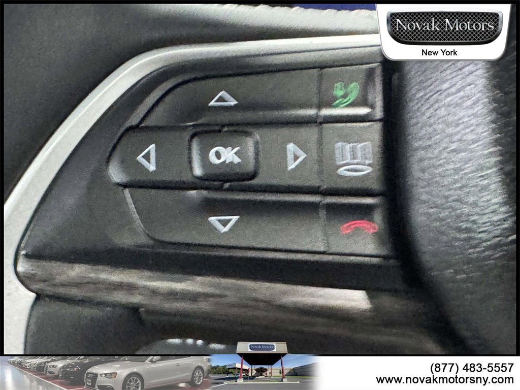 Used 2023 Jeep Grand Cherokee L Limited image 17