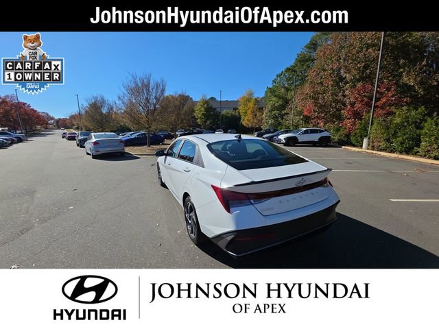 Used 2025 Hyundai Elantra Sport image 17