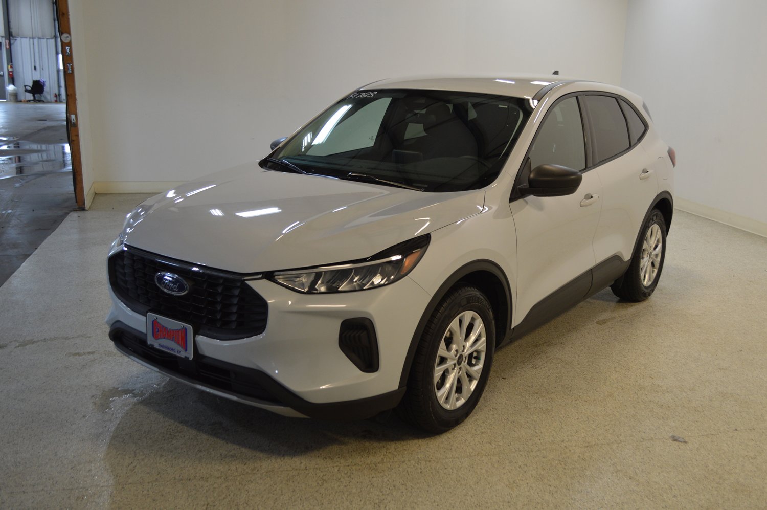 Used 2025 Ford Escape Active FWD image 7