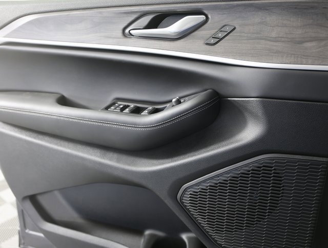 New 2025 Jeep Grand Cherokee Limited w/ Black Appearance Package image 28