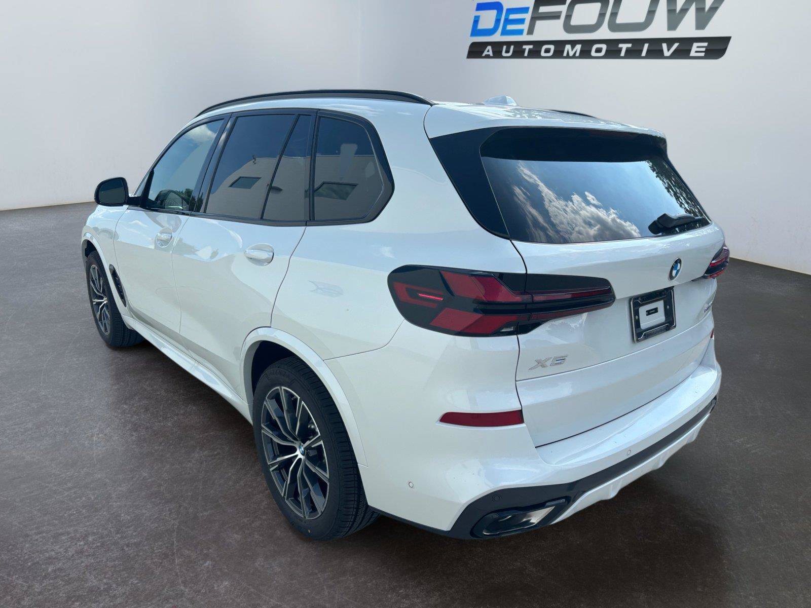 New 2026 BMW X5 xDrive40i w/ Executive Package AWD/4WD image 17